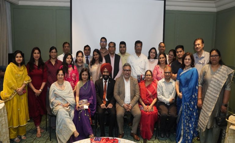 DU professors endorse GCC School